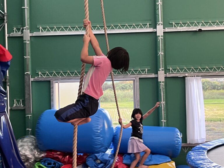 体操スポーツ教室のレッスン風景（写真1）